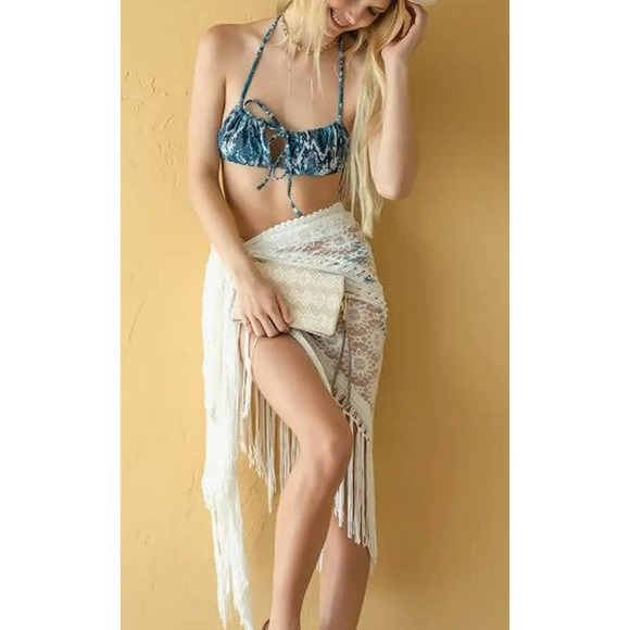 White Crochet Trim Fringe Boho Kimono Wrap Cover Up - Picture 2 of 3